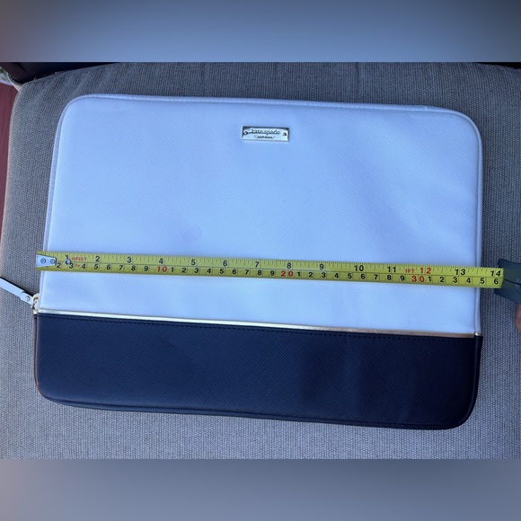 EUC Kate Spade Laptop/Tablet Carry Pouch - Picture 7 of 14